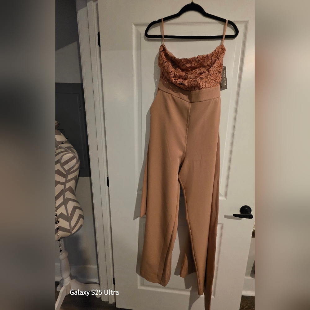 Eva Mendes Blush Lace Dress (Peach)